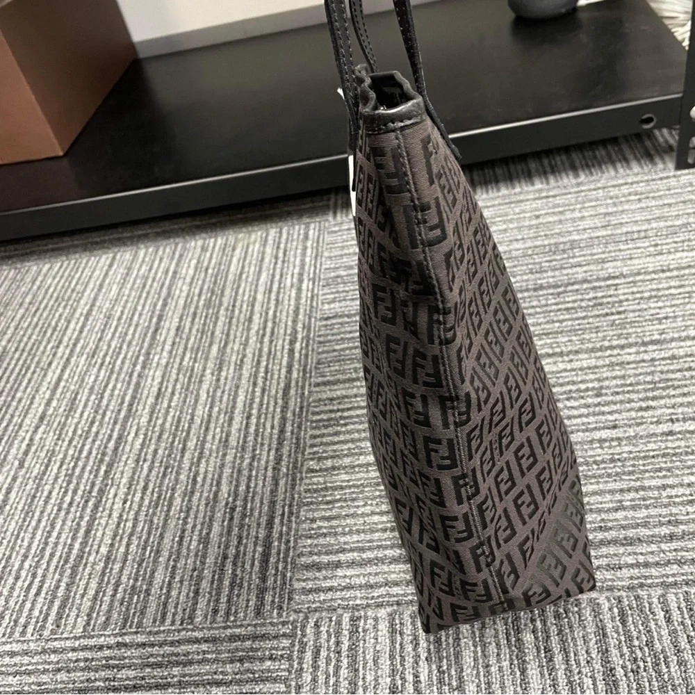 Fendi FF print tote bag - women - Leather/Nylon - Picture 3 of 16